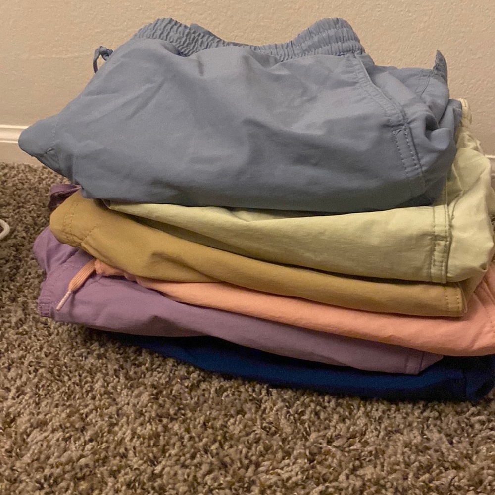 6 Vans Volley Shorts. Elastic Waste. XL